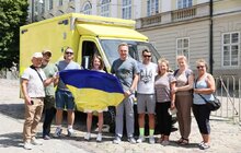 Фото 5: Громада Кембриджа передала українським медикам та військовим ще три «швидкі»