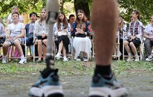 Фото 6: Перший урок у школах Львова проводили ветерани, волонтери та громадські активісти (відео)