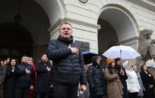 Фото 5: Сотні львів’ян у центрі міста урочисто заспівали Гімн України (відео)