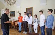 Фото 1: Львівські випускники, які склали мультитест на 600 балів, отримали від міста премії по 30 тисяч гривень (відео)