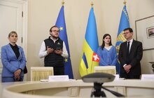 Фото 22: Швейцарія безоплатно передасть Львову 11 трамваїв: сьогодні у мерії підписали угоду