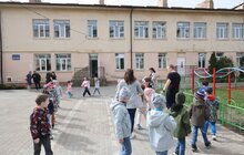 Фото 11: У дитячий садок «Казка», який торік постраждав від російської ракети, повернулись діти (відео)