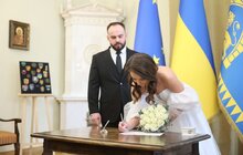 Фото 8: Військовий одружився у львівській Ратуші (відео)