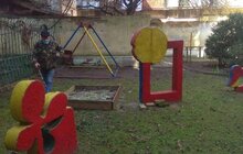 Фото 59: На території Львова проводять миття і дезінфекцію дитячих майданчиків