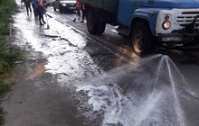 Фото 21: Комунальні служби продовжують миття міста