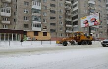 Фото 106: Зранку працювало 93 одиниці снігоочисної техніки