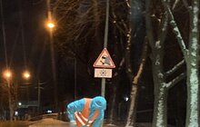 Фото 19: Для посипання доріг від ожеледиці минулої доби використано 513 м3 піскосуміші та 212 м3 солі