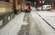 Фото 28: Для посипання доріг від ожеледиці минулої доби використано 513 м3 піскосуміші та 212 м3 солі