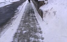Фото 37: Для посипання доріг від ожеледиці минулої доби використано 527 м3 піскосуміші та 186 м3 солі
