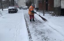 Фото 64: Для посипання доріг від ожеледиці минулої доби використано 527 м3 піскосуміші та 186 м3 солі