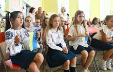 Фото 18: Перший урок у школах Львова проводили ветерани, волонтери та громадські активісти (відео)