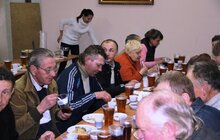 Фото 3: На Різдвяні свята потребуючі розділили радість святкування