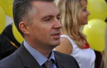 Фото 1: На пішохідній вулиці Лесі Українки ТМ «Хлібна хата» встановлено відпочинкові лавки