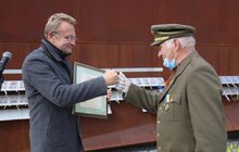 Фото 31: На Меморіалі Героїв Небесної Сотні вояки братства ветеранів УПА підняли національний стяг
