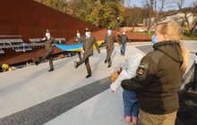 Фото 11: На Меморіалі Героїв Небесної Сотні курсанти Львівського ліцею Героїв Крут підняли національний стяг