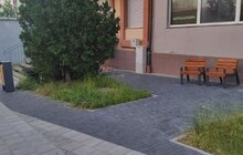 Фото 2: На громадському просторі на вул. Шевченка, 30 встановили вуличні меблі