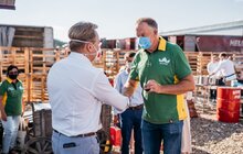 Фото 35: Міський голова Львова відвідав локальний фестиваль Street Food та відзначив підприємців ринку «Шувар» за вагомий внесок у розвиток малого бізнесу