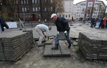 Фото 2: На перехресті вулиць Генерала Чупринки та Степана Бандери почали облаштовувати транспортний хаб (відео)