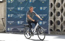 Фото 9: Львівські садівники та інспектори з паркування їздитимуть на службових електровелосипедах