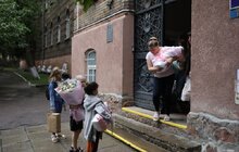 Фото 3: У Центрі «Незламні матусі» оселилась нова мешканка: новонароджена дівчинка Даринка