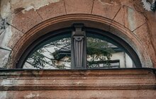 Фото 5: У Львові відновили столітню браму поблизу «Львівської політехніки»
