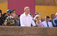 Фото 4: Вітаючи випускників Академії сухопутних військ, Андрій Садовий запропонував вже впровадити стандарти НАТО в Україні