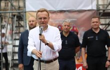 Фото 4: Мер Львова привітав учасників змагань «Найсильніший пожежний-рятувальник»