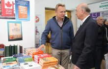 Фото 13: Мер Львова придбав п’ять книг на 26 Book Forum