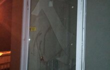 Фото 7: Невідомі особи намагались проникнути у приміщення Lviv Open Lab