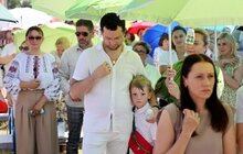 Фото 6: На Сихові тисячі людей об’єднались в молитві на честь 25-річчя візиту Папи Римського Івана Павла ІІ в Україну (фото, відео)