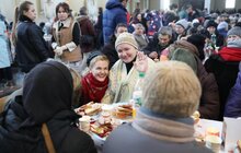 Фото 6: На Різдво у Львові організували святковий обід для найбільш потребуючих