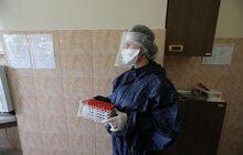 Фото 15: У Львові на COVID-19 розпочали тестувати освітян, які працюватимуть під час ЗНО