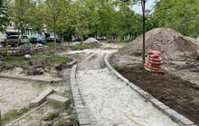 Фото 9: У сквері біля ліцею №46 облаштовують простір пам'ять полеглого захисника Івана Тимціва