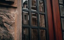 Фото 6: Біля парку Знесіння, на вулиці Лисенка, 46, відновили столітню браму