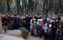 Фото 6: На братській могилі на цвинтарі Старого Знесіння відбулося вшанування пам’яті загиблих воїнів УГА
