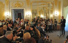 Фото 1: «Сьогодні у війні перемагає не лише зброя – у ній перемагає й інтелект», – А. Садовий на відкритті Форуму видавців