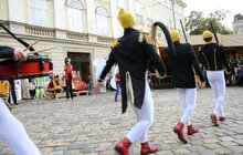 Фото 25: У Львові відбулося карнавальне відкриття театрального фестивалю «Золотий Лев на вулиці - 2020»