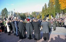 Фото 15: «Сьогодні ми прощаємося з великим українцем, великим львів’янином. Його слово завжди потрапляло у ціль», - А. Садовий