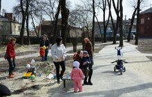 Фото 10: На вул. Хмельницького, 156 облаштовують сквер і встановлять дитячий майданчик