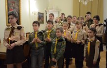 Фото 20: Пластуни передали міському голові Львова Вифлеємський вогонь миру