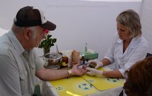 Фото 5: Львів’яни можуть просто неба отримати консультації спеціалістів, пройти медичне обстеження і навчитись надавати домедичну допомогу