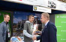 Фото 13: Міський голова Львова оглянув стенди на площі Ринок та ознайомився з продукцією представників польських міст та воєводств