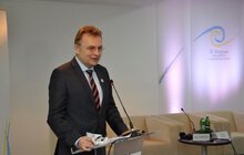 Фото 2: «В нас сьогодні дуже цікаві панелі», - А. Садовий про ІІІ Форум місцевого самоврядування