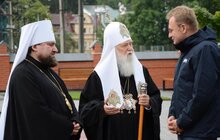 Фото 7: Мер Львова з Патріархом Філаретом та Владикою Димитрієм вшанували новітніх Героїв на Личакові