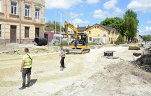 Фото 30: Ремонт вул. Б. Хмельницького: на ділянці від вул. Липинського до вул. Кукурудзяної вже нанесено два шари асфальту