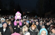 Фото 7: Сьогодні у парку «Левандівський» засяяла новорічна ялинка
