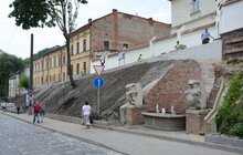 Фото 26: На верхній алеї вулиці Коперника облаштовують нову пішохідно-велосипедну доріжку