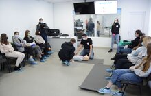 Фото 14: Львівські учні навчаються надавати домедичну допомогу у Львівській медичній академії