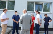Фото 2: Лікарні швидкої допомоги благодійники передали 5 апаратів ШВЛ