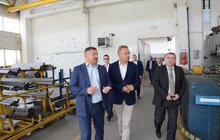 Фото 7: Мер Львова оглянув процес виготовлення тролейбусів «Електрон», які замовило місто